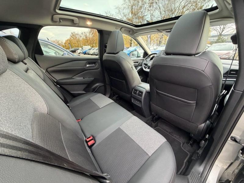 NISSAN Qashqai d’occasion à vendre à GRENOBLE chez AUTOLYV (Photo 11)