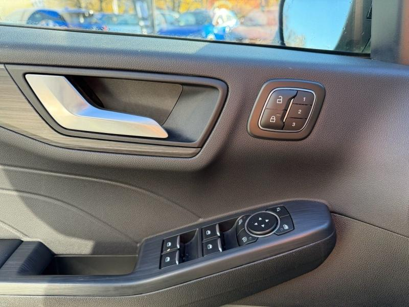 FORD Kuga d’occasion à vendre à GRENOBLE chez AUTOLYV (Photo 19)