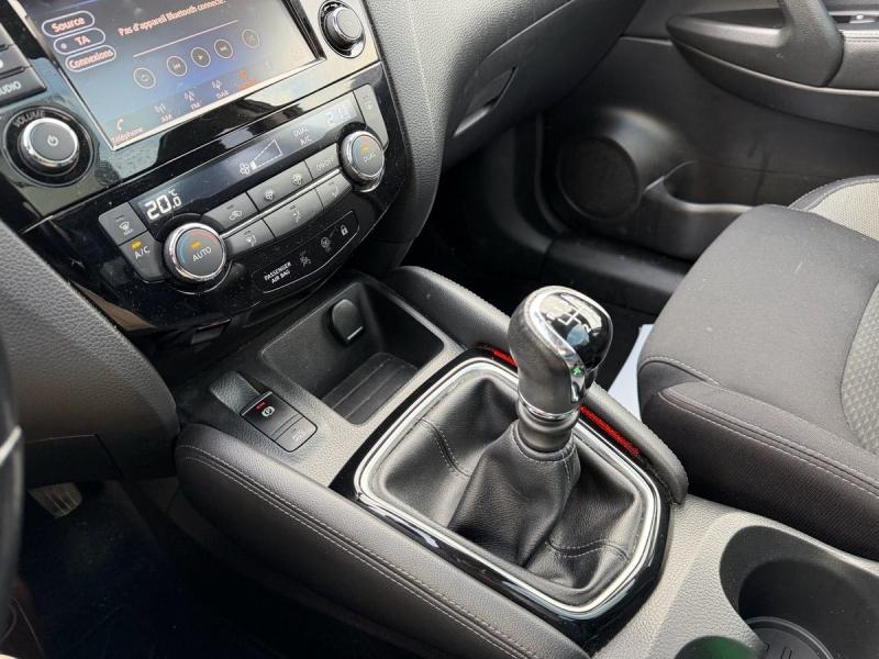 NISSAN Qashqai d’occasion à vendre à GRENOBLE chez AUTOLYV (Photo 17)