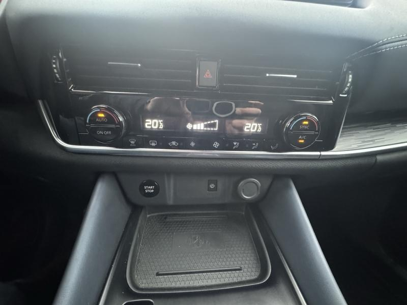 NISSAN Qashqai d’occasion à vendre à GRENOBLE chez AUTOLYV (Photo 18)