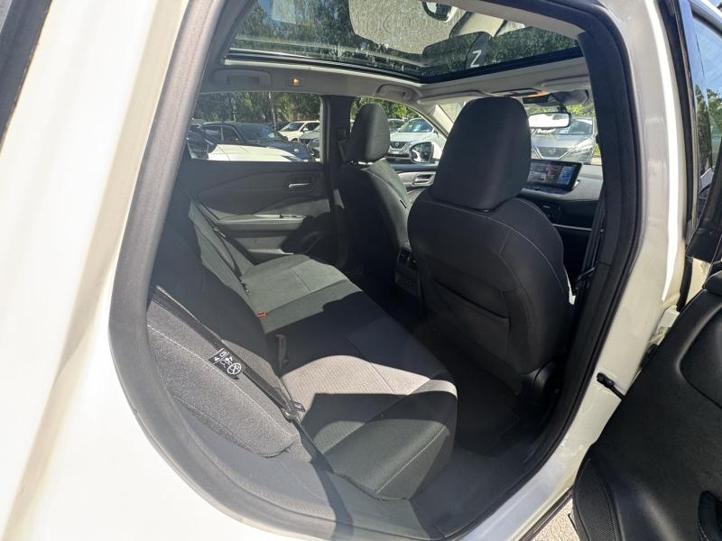 NISSAN Qashqai d’occasion à vendre à GRENOBLE chez AUTOLYV (Photo 13)