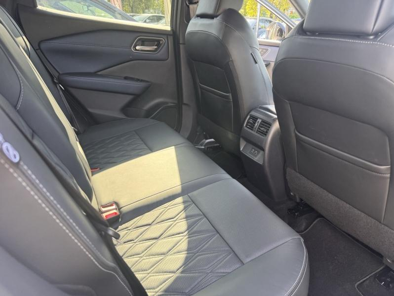 NISSAN Qashqai d’occasion à vendre à GRENOBLE chez AUTOLYV (Photo 13)